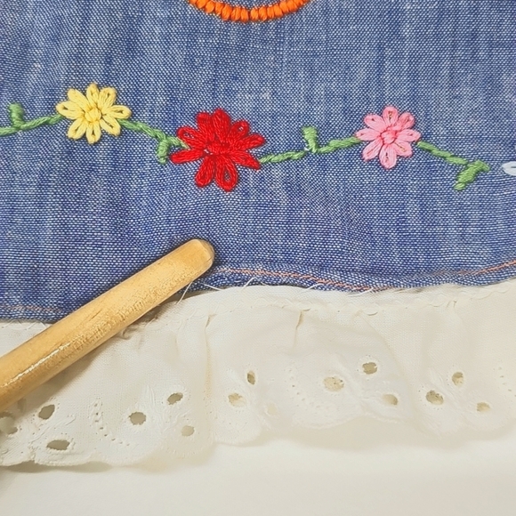 Vtg Crewel Art Denim Western Style Shirt with Lace Trim *Flawed* - Picture 12 of 15